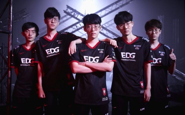 短短30多 短短30多